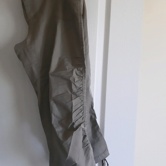 Capri Pants - Picture 1 of 2